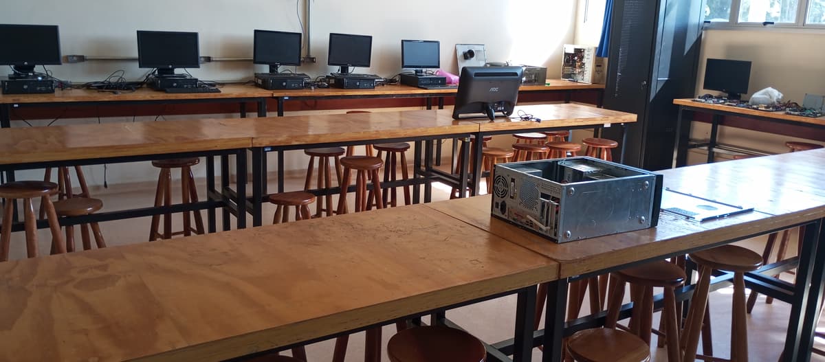 Laboratório de Hardware