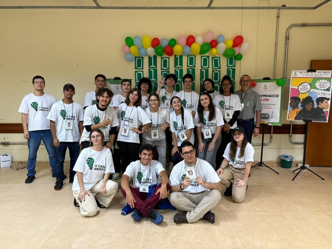 Foto da turma do curso de Tecnologia em Sistemas para Internet do instituto Federal de São Paulo